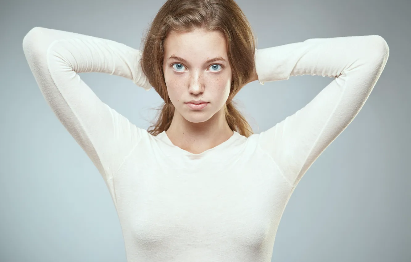 Photo wallpaper portrait, freckles, retouching, Alexander Vinogradov