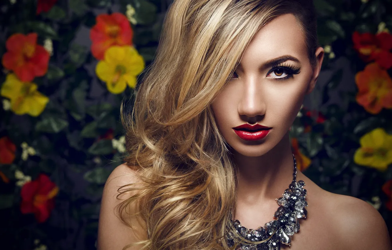 Photo wallpaper look, girl, necklace, blonde, Liz G