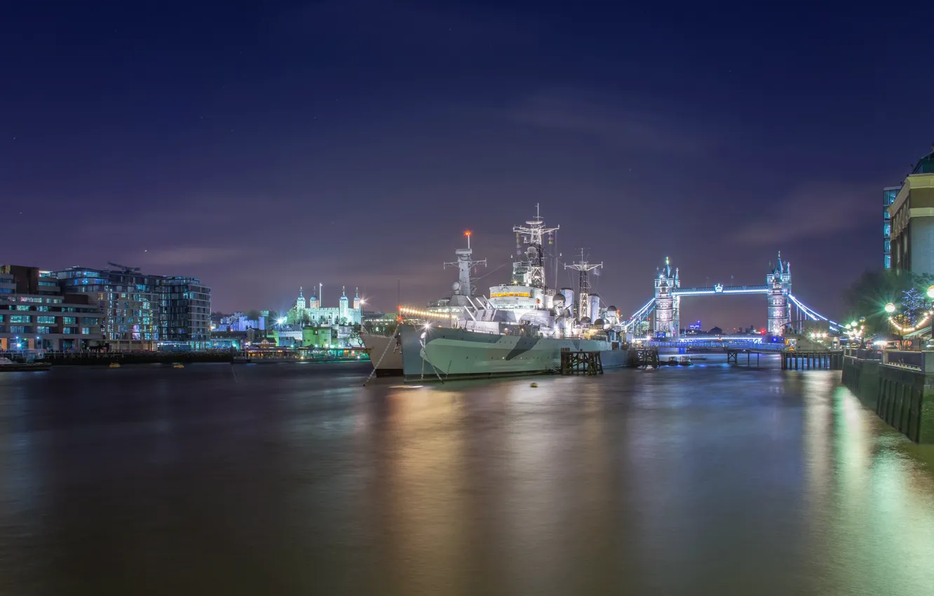 Photo wallpaper night, London, ships