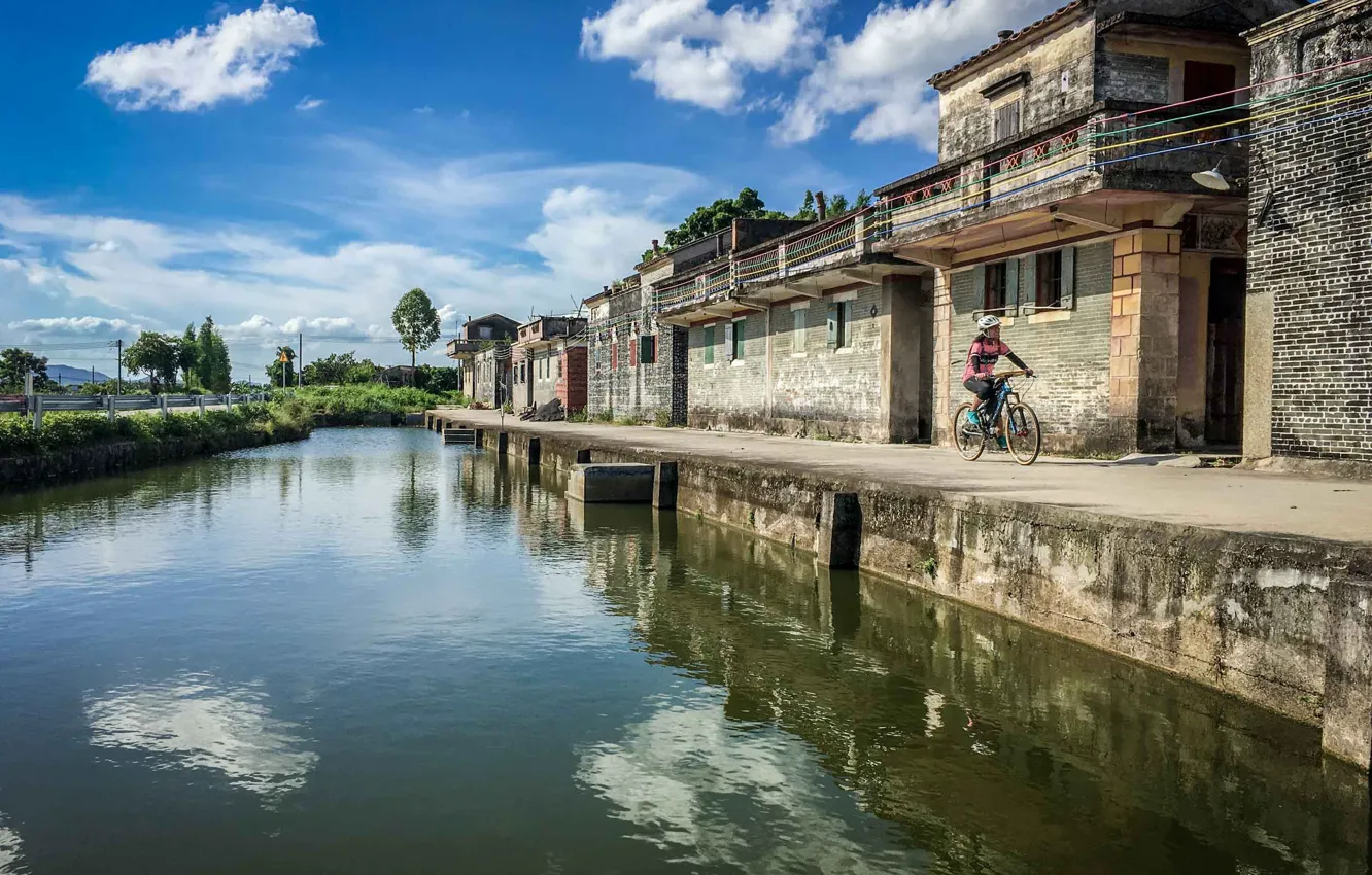 Photo wallpaper China, China, bicycle, cyclist, Sichuan, river, the city