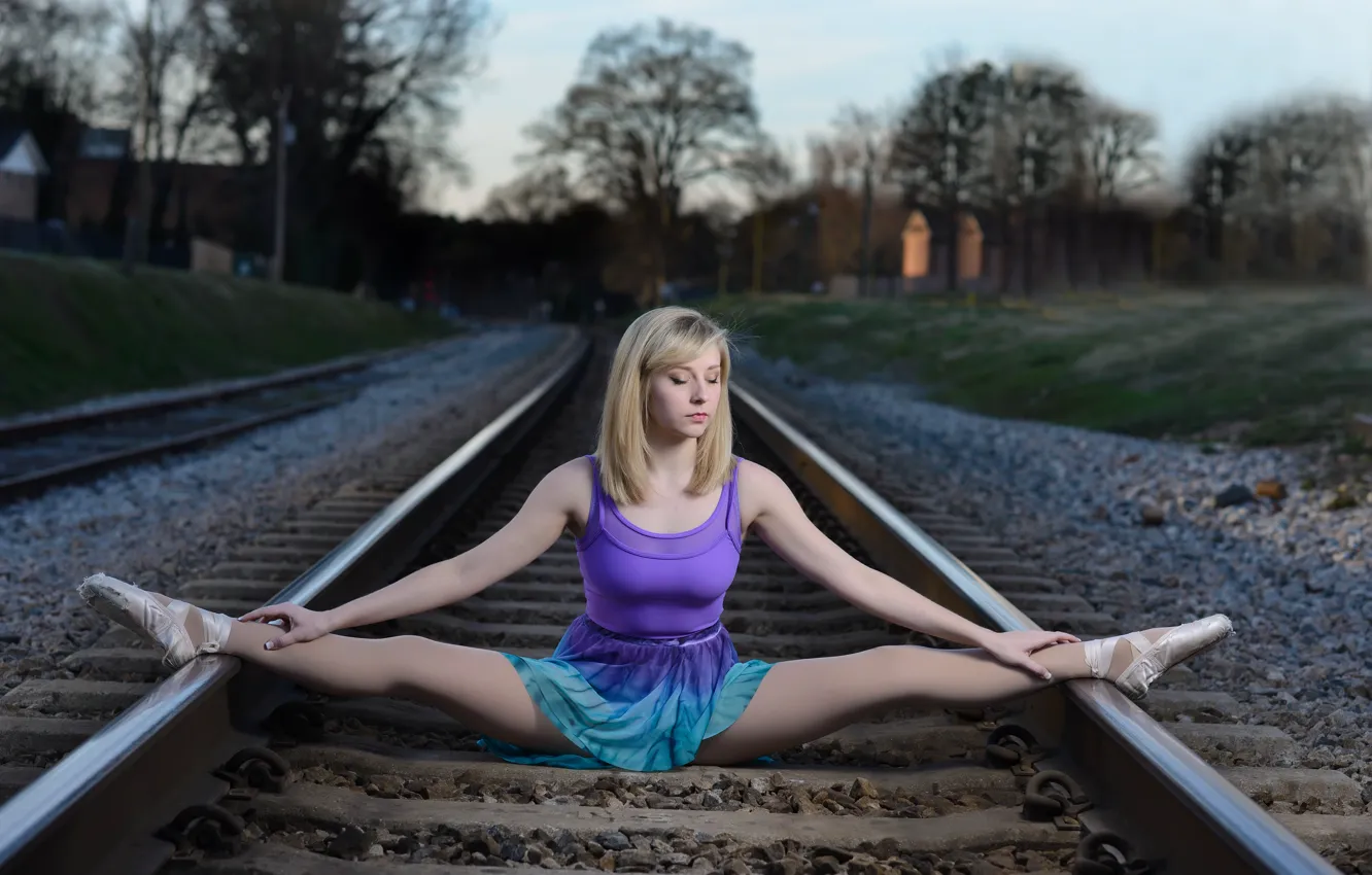 Photo wallpaper girl, rails, the situation, railroad, ballerina, twine, Pointe shoes