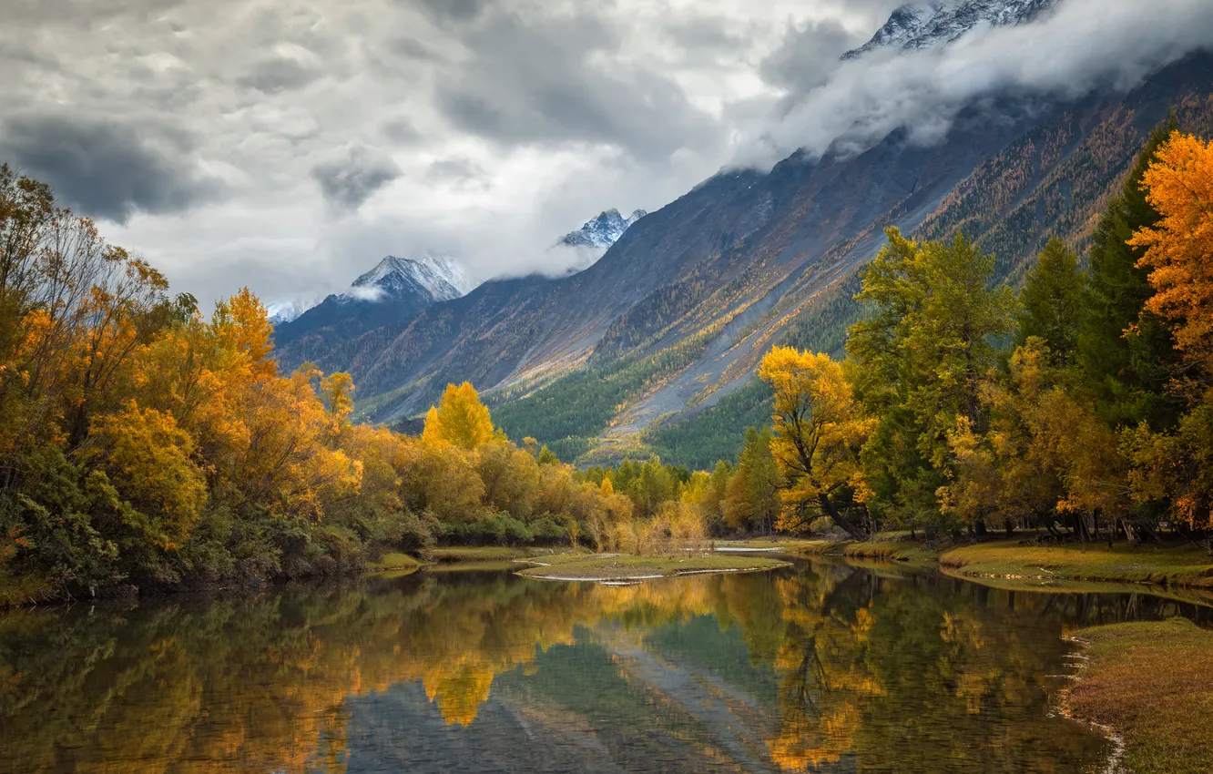 Photo wallpaper reflection, The Altai Mountains, Laura Pavlova, Argut Valley