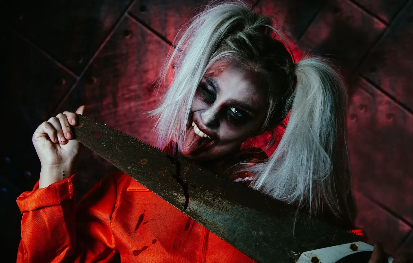 Photo wallpaper girl, makeup, saw