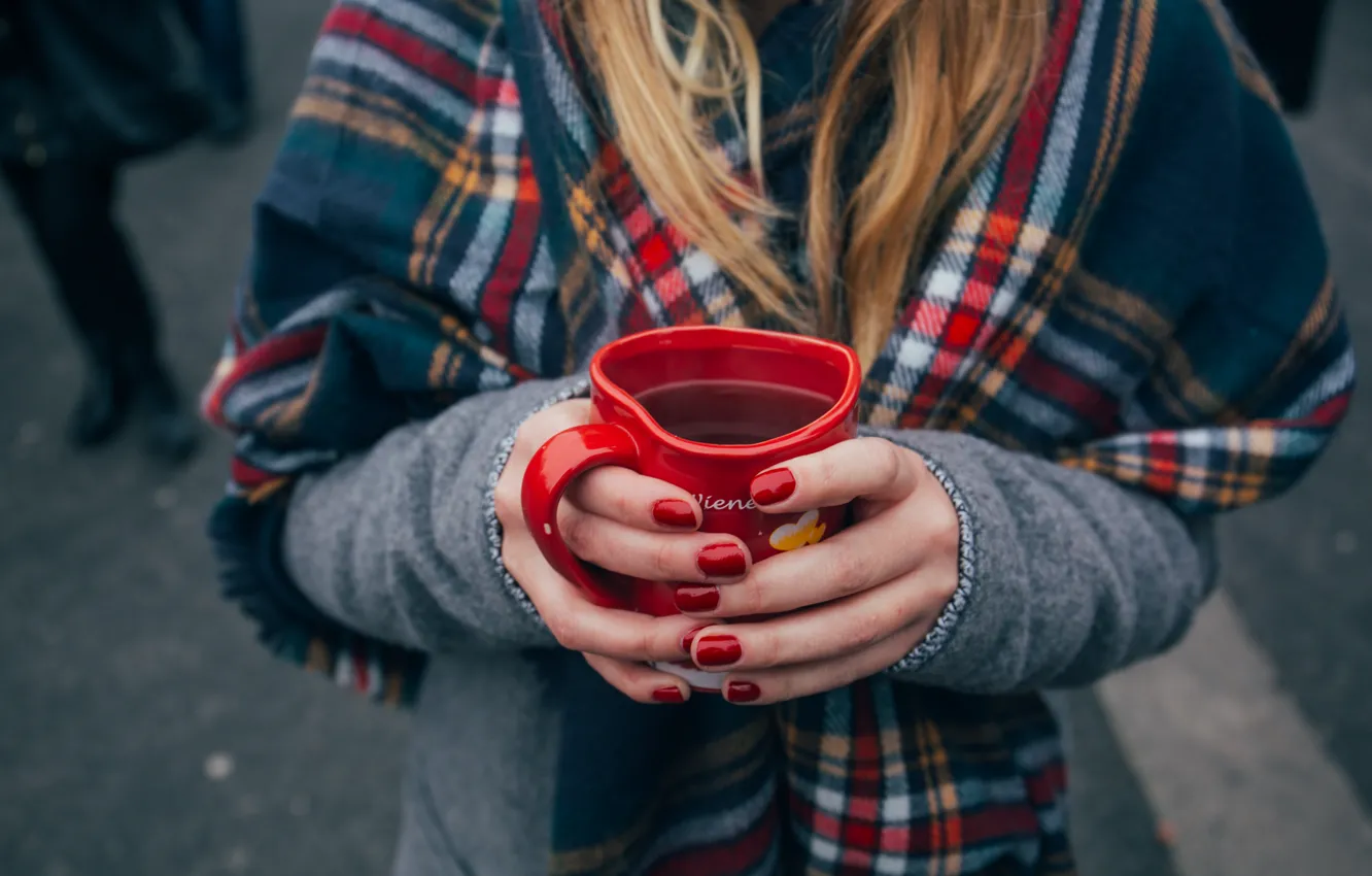 Photo wallpaper Girl, Autumn, Austria, Coffee, Mug, Autumn, Coffee, Fingers