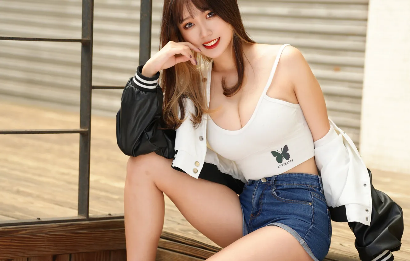 Photo wallpaper look, sexy, pose, model, shorts, portrait, makeup, Mike