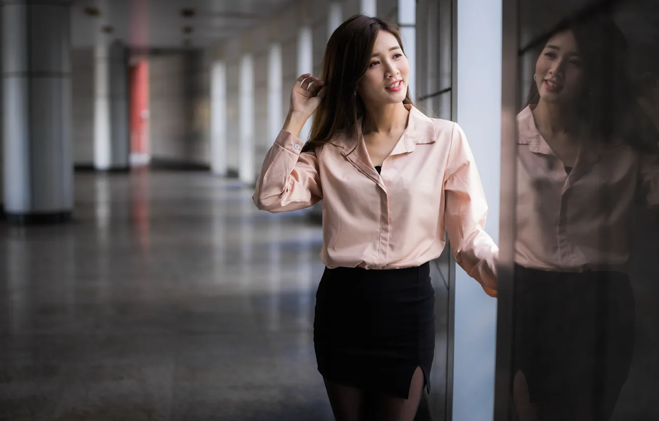 Photo wallpaper girl, reflection, Asian