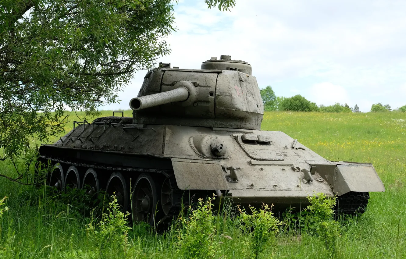 Photo wallpaper The red army, medium tank, T-34-85