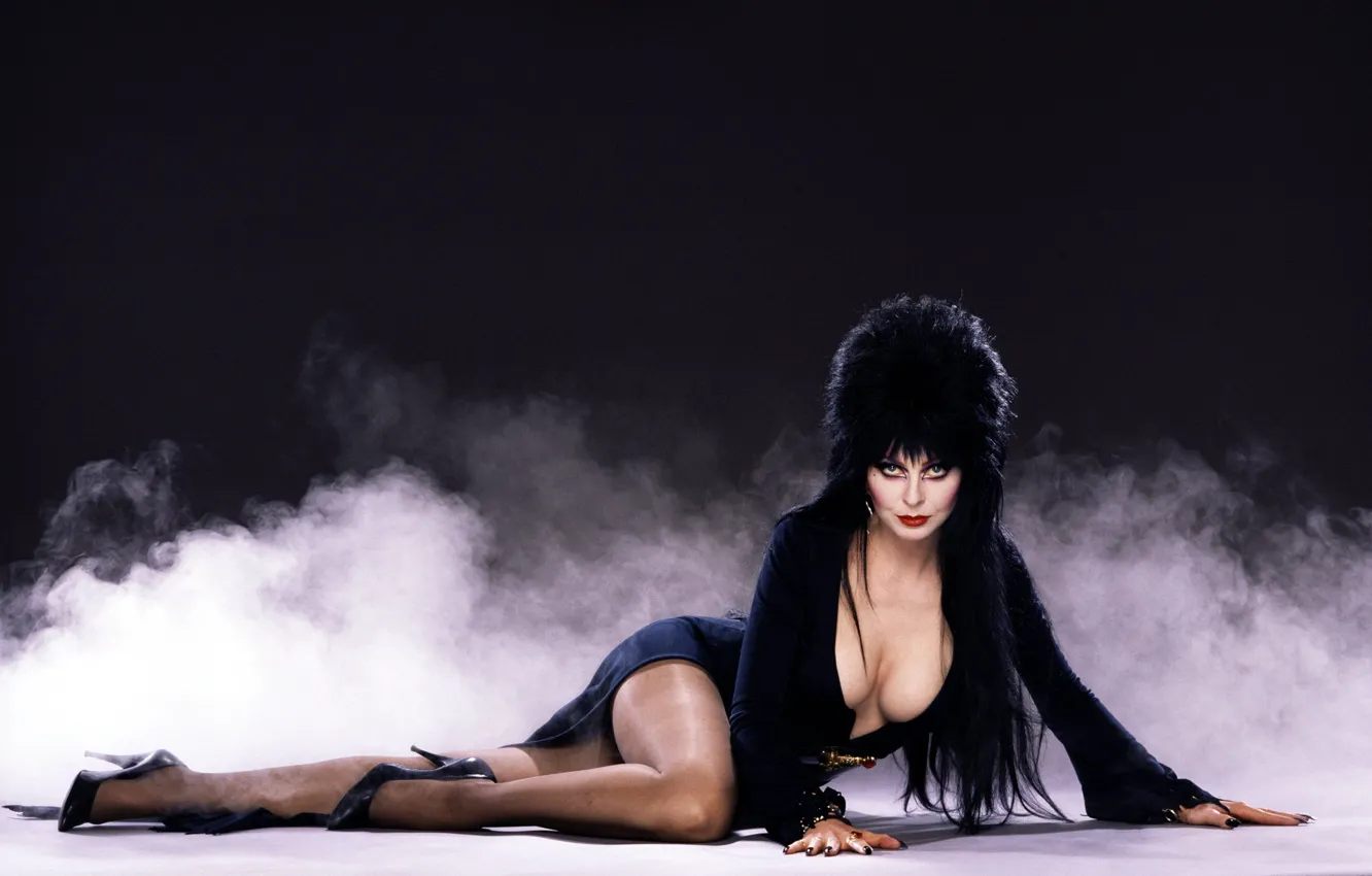 Photo wallpaper Actress, Cassandra Peterson, Mistress Of The Dark, (Elvira)