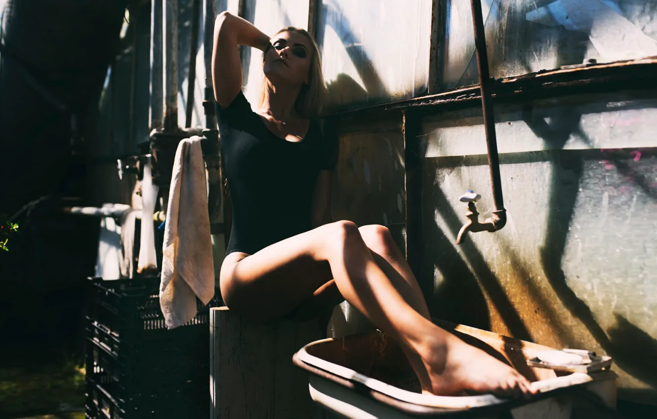 Photo wallpaper legs, sexy, Riga, Latvia, ⭐⭐⭐⭐⭐⭐Janis Balcuns ⭐⭐⭐⭐⭐⭐, On the Sink