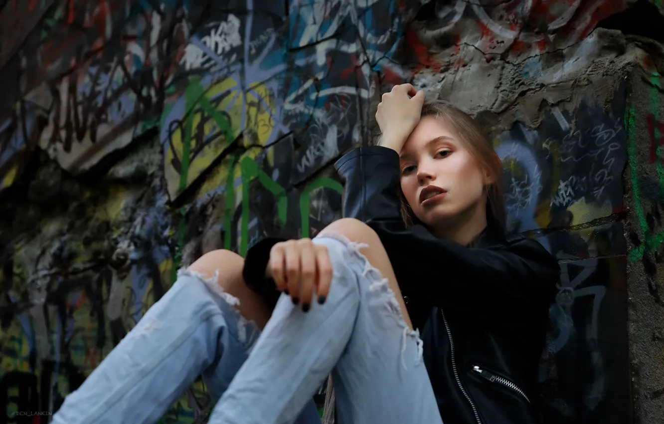 Photo wallpaper look, girl, pose, wall, jeans, jacket, Denis Lankin, Daria Chernova
