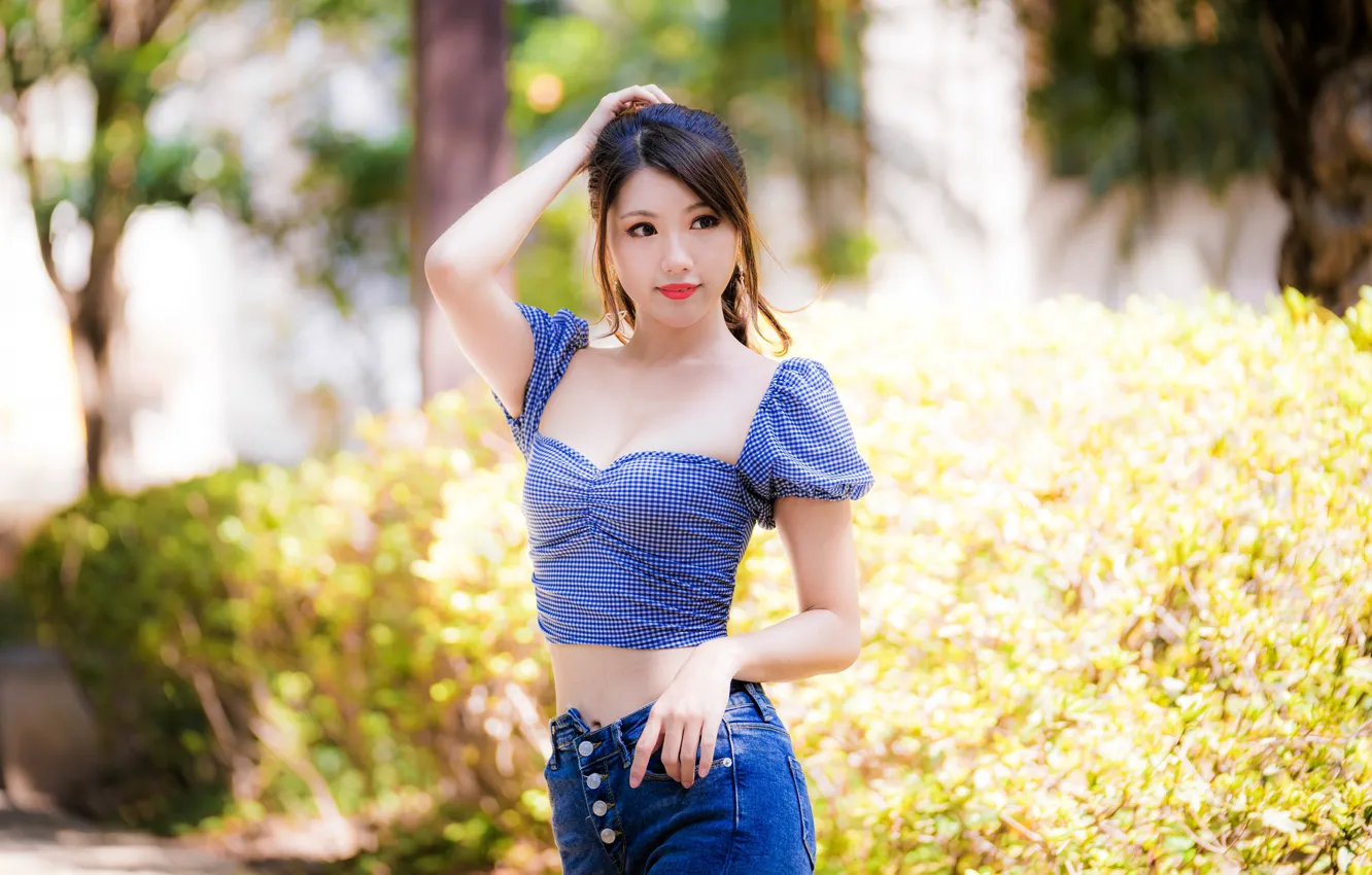 Photo wallpaper the sun, trees, sexy, model, portrait, jeans, makeup, figure