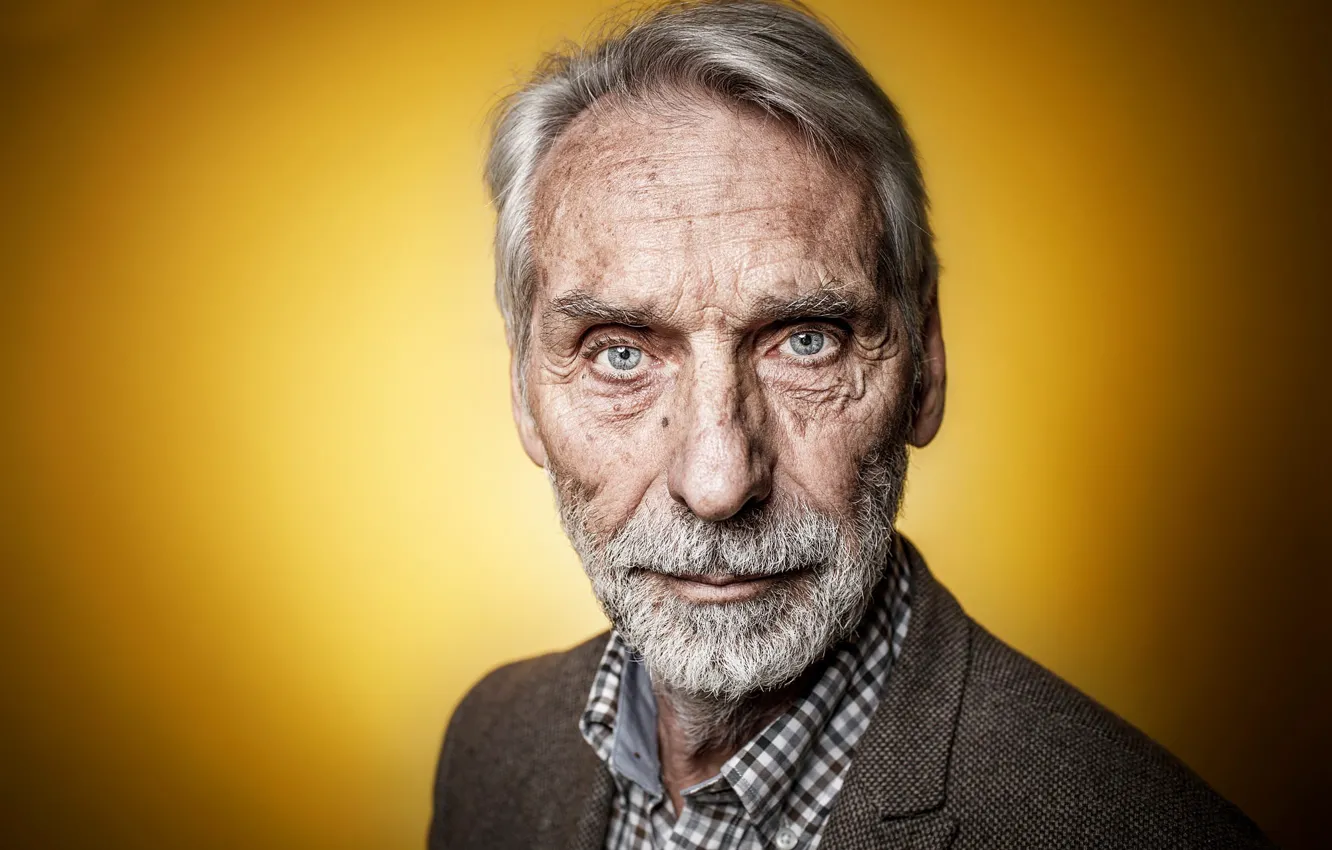Photo wallpaper portrait, gray, every face tells a story, an elderly man