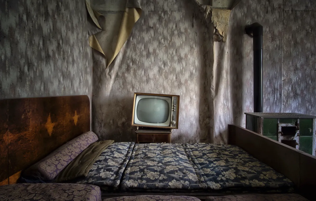 Photo wallpaper room, bed, TV