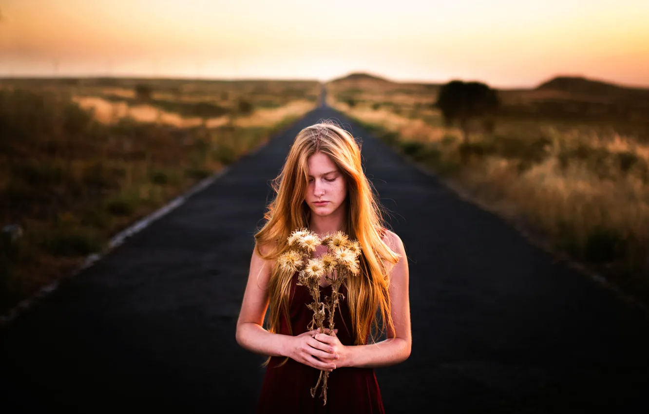 Photo wallpaper road, girl, bouquet, dry flowers, The leaves that are green turn to brown