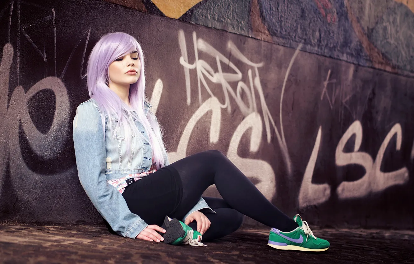 Photo wallpaper girl, model, sneakers, jacket, tights, Julia Coldfront