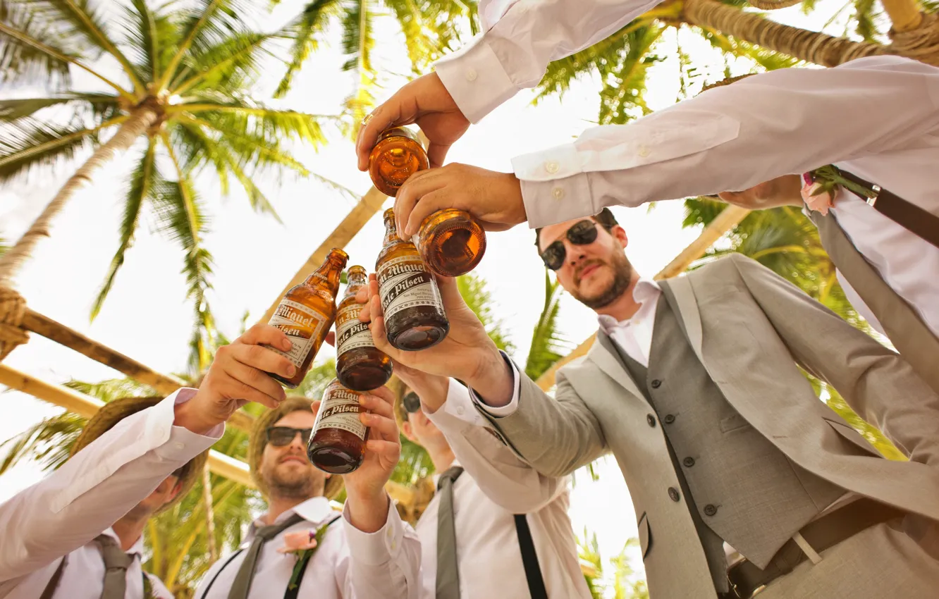 Photo wallpaper palm trees, Wallpaper, bottle, beer, friendship, male, party, picture