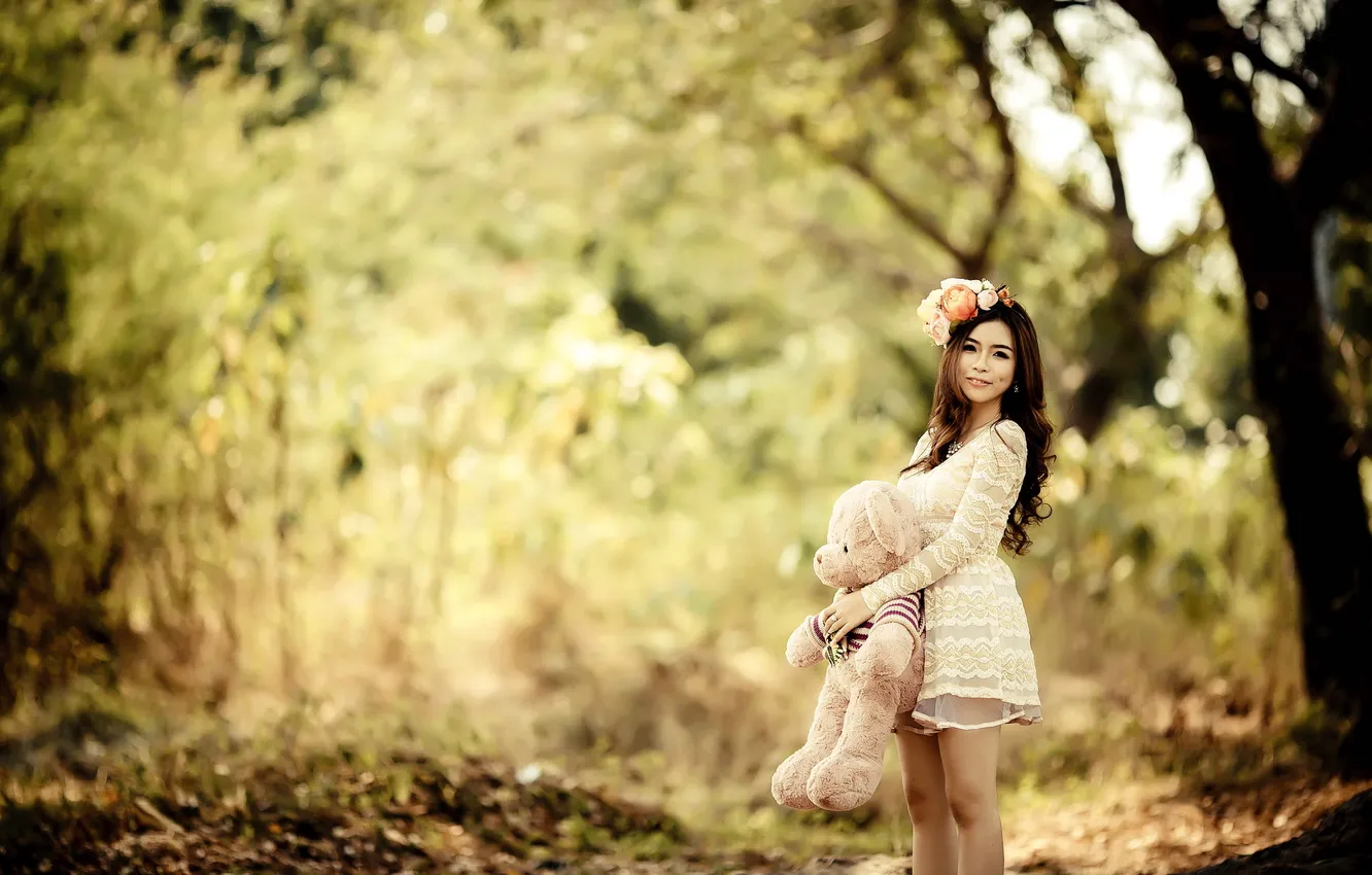 Photo wallpaper look, girl, bear, Asian