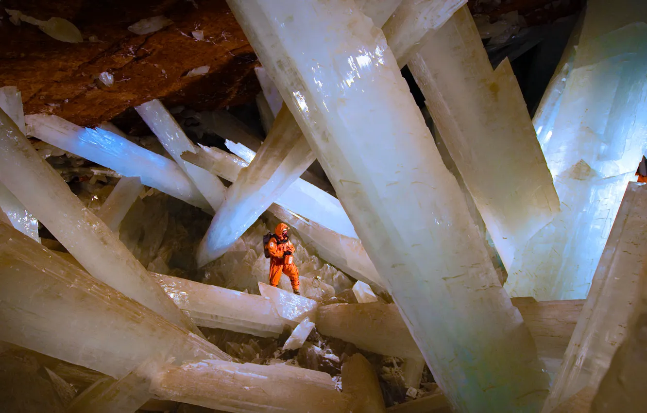 Photo wallpaper Mexico, crystals, caver, Selenite, Nike, The crystal cave