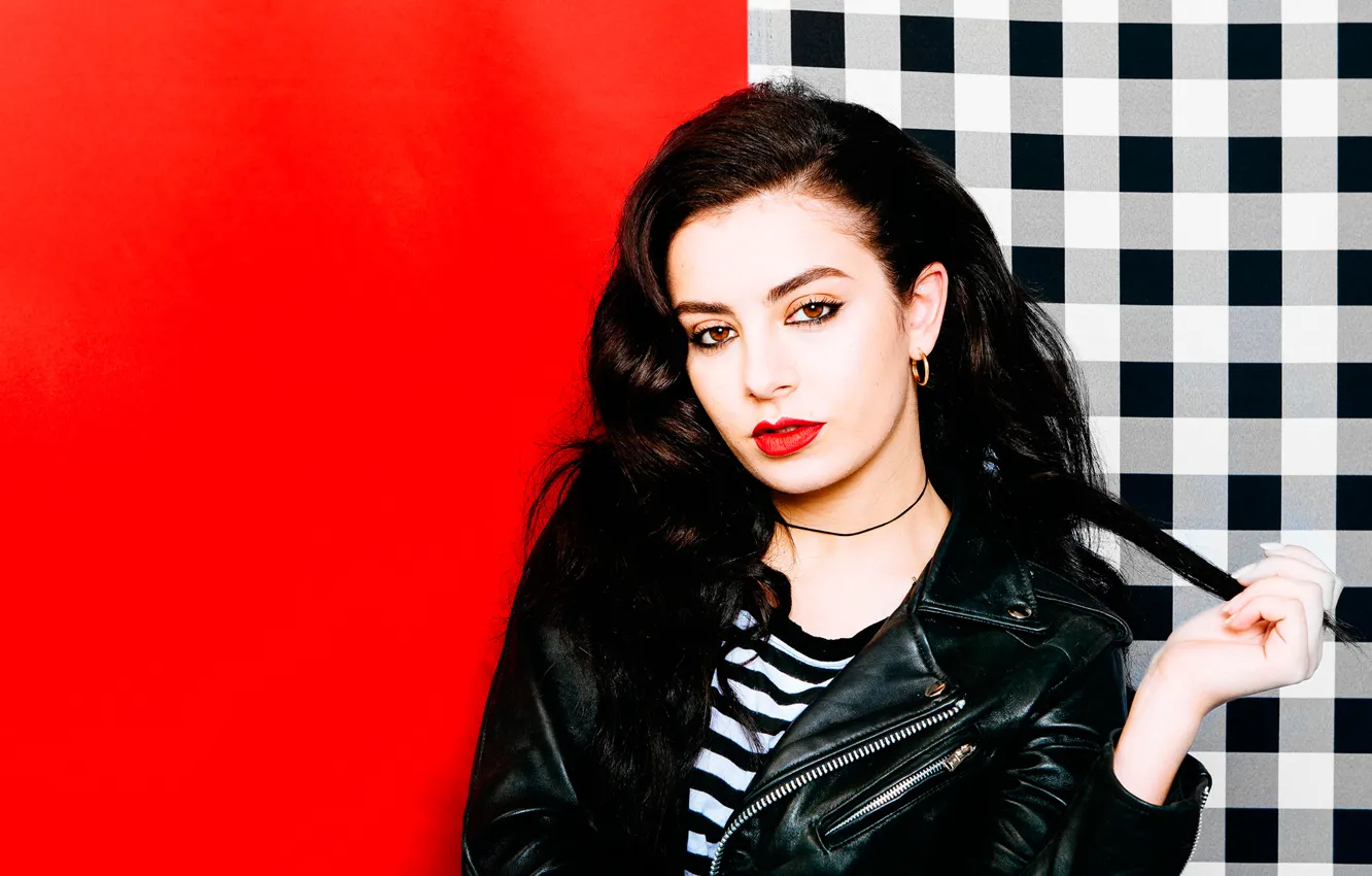 Photo wallpaper songwriter, British singer, Charli XCX, Charlotte Emma Aitchison, DIY