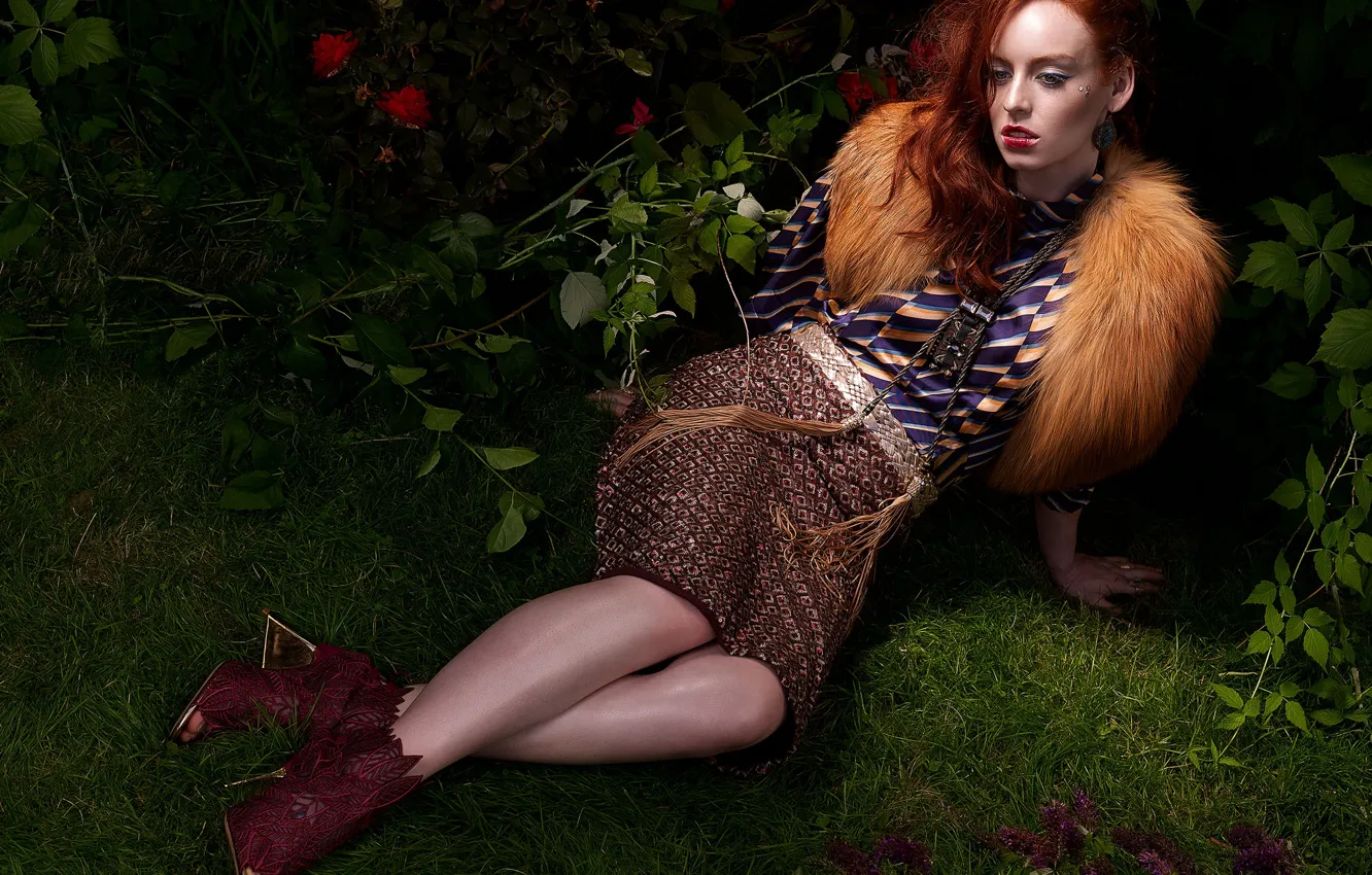 Photo wallpaper flowers, pose, style, model, fur, red, redhead, Haley O'Connor