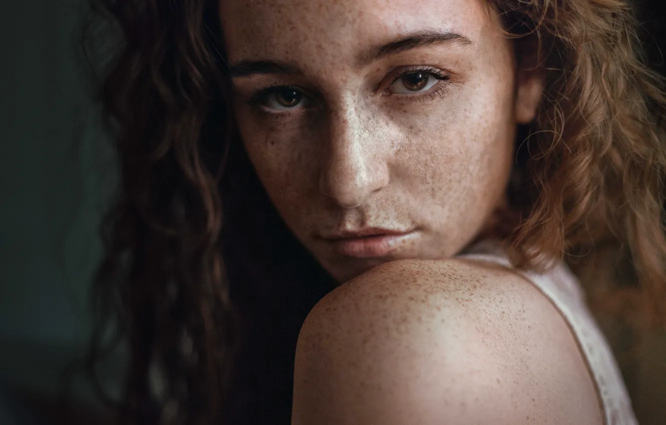 Photo wallpaper freckles, shoulder, brown-eyed