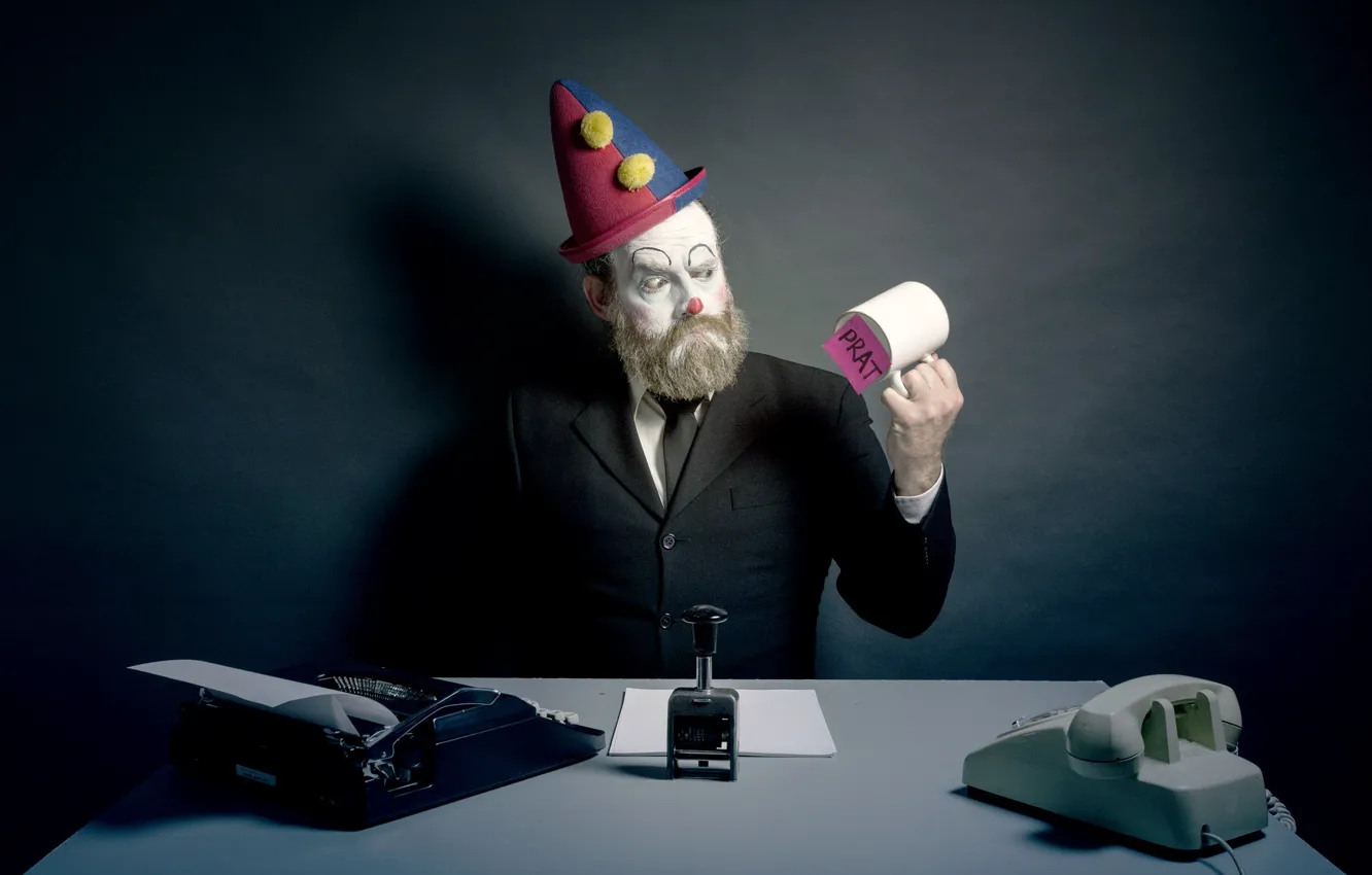 Photo wallpaper people, clown, phone