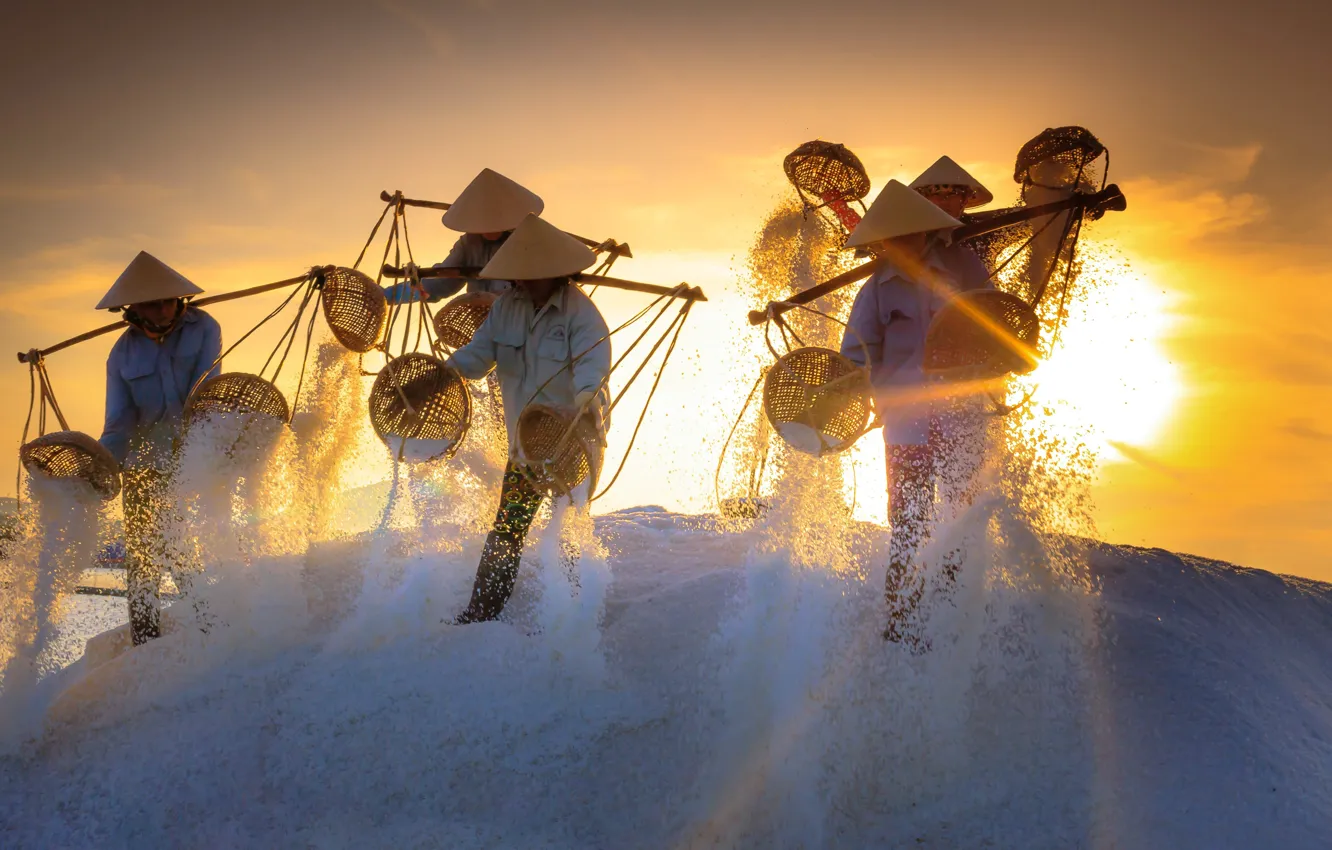 Photo wallpaper sunset, people, Vietnam, salt