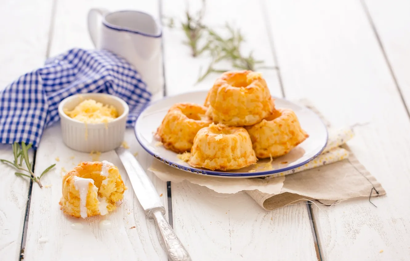 Photo wallpaper Breakfast, plate, knife, cake, cream, cakes, sweet