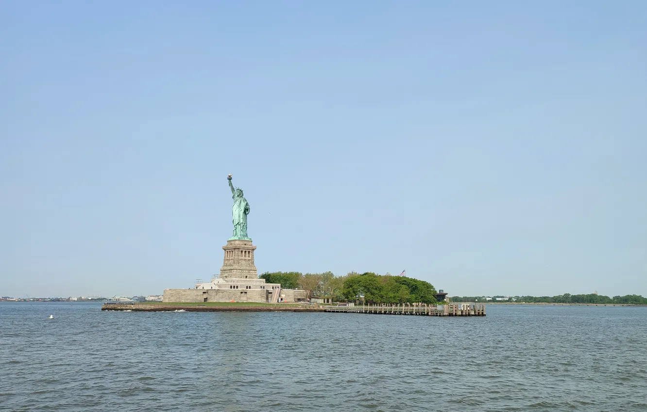 Photo wallpaper Statue of Liberty, Liberty Island, liberty island, • new york city • NEW YORK • …