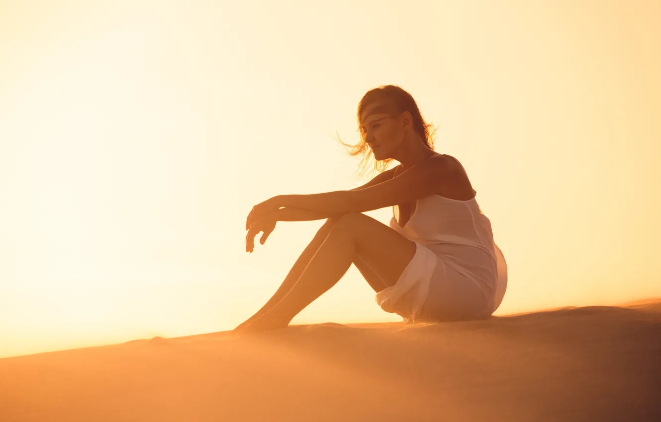 Photo wallpaper sunshine, gold, dress, woman, yellow, sand, dessert, silhouette