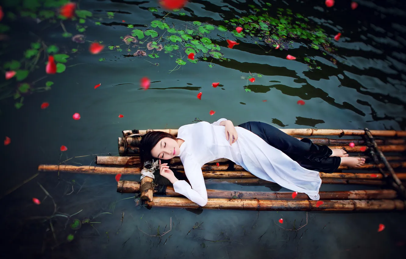 Photo wallpaper girl, lake, Asian, the raft