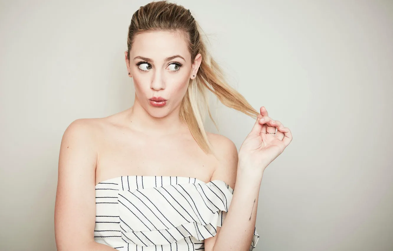 Photo wallpaper actress, blonde, Lili Reinhart