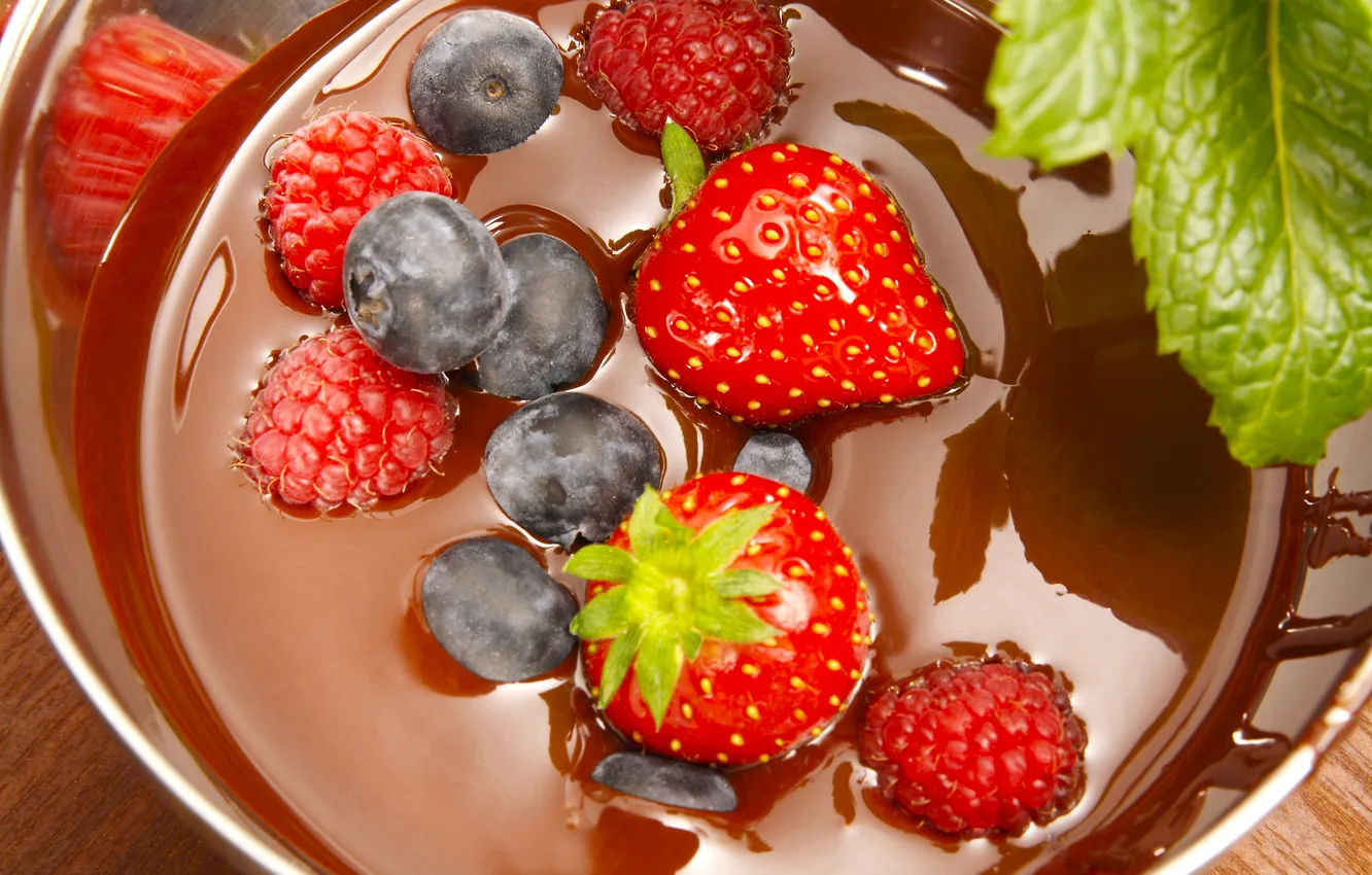 Photo wallpaper raspberry, chocolate, blueberries, strawberry, sweets, dessert