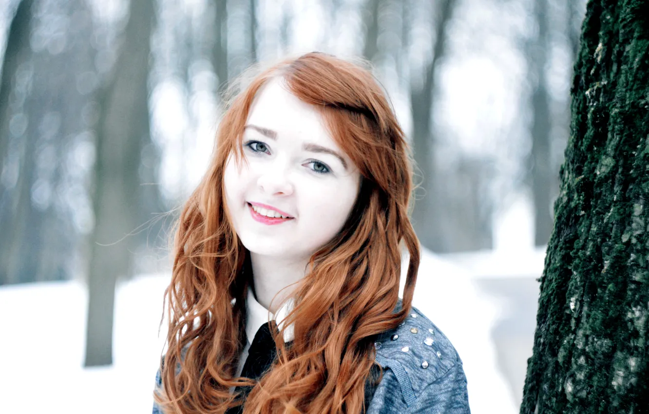 Photo wallpaper look, girl, smile, red