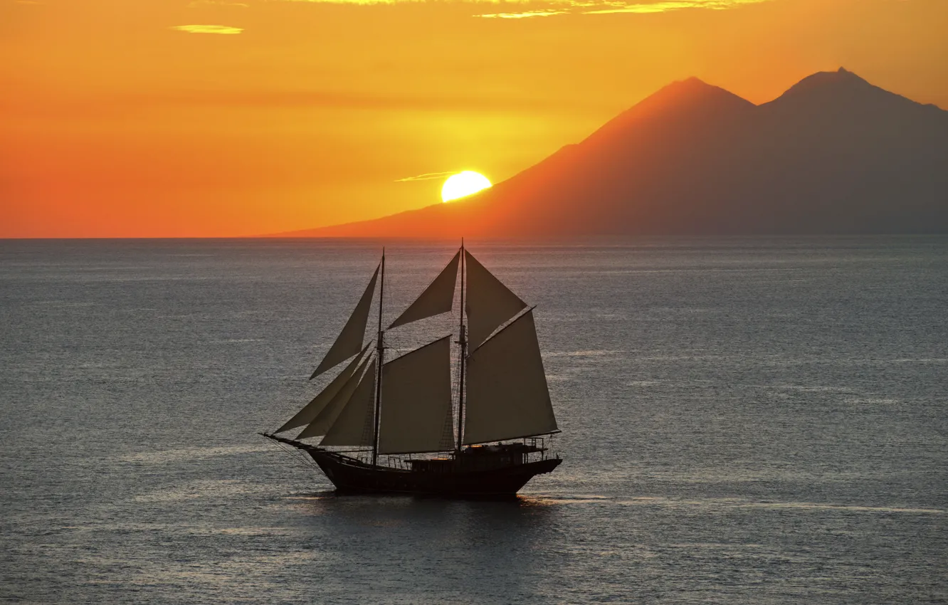 Photo wallpaper sunset, the ocean, shore, sailboat, the evening, sunset, sailing, Komodo National Pa