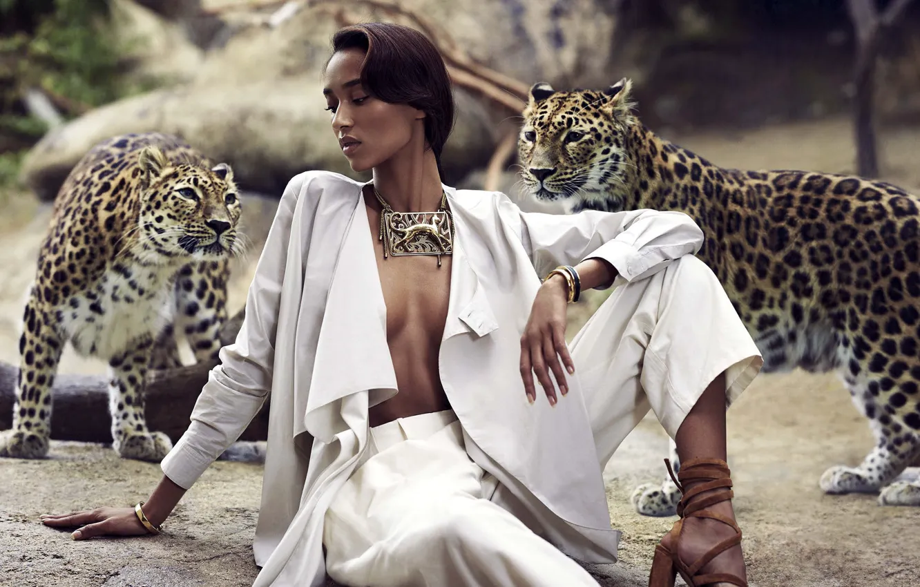 Photo wallpaper girl, Mali, for Harpers bazaar, Bohemian style Safari, African beauties, Cheetahs