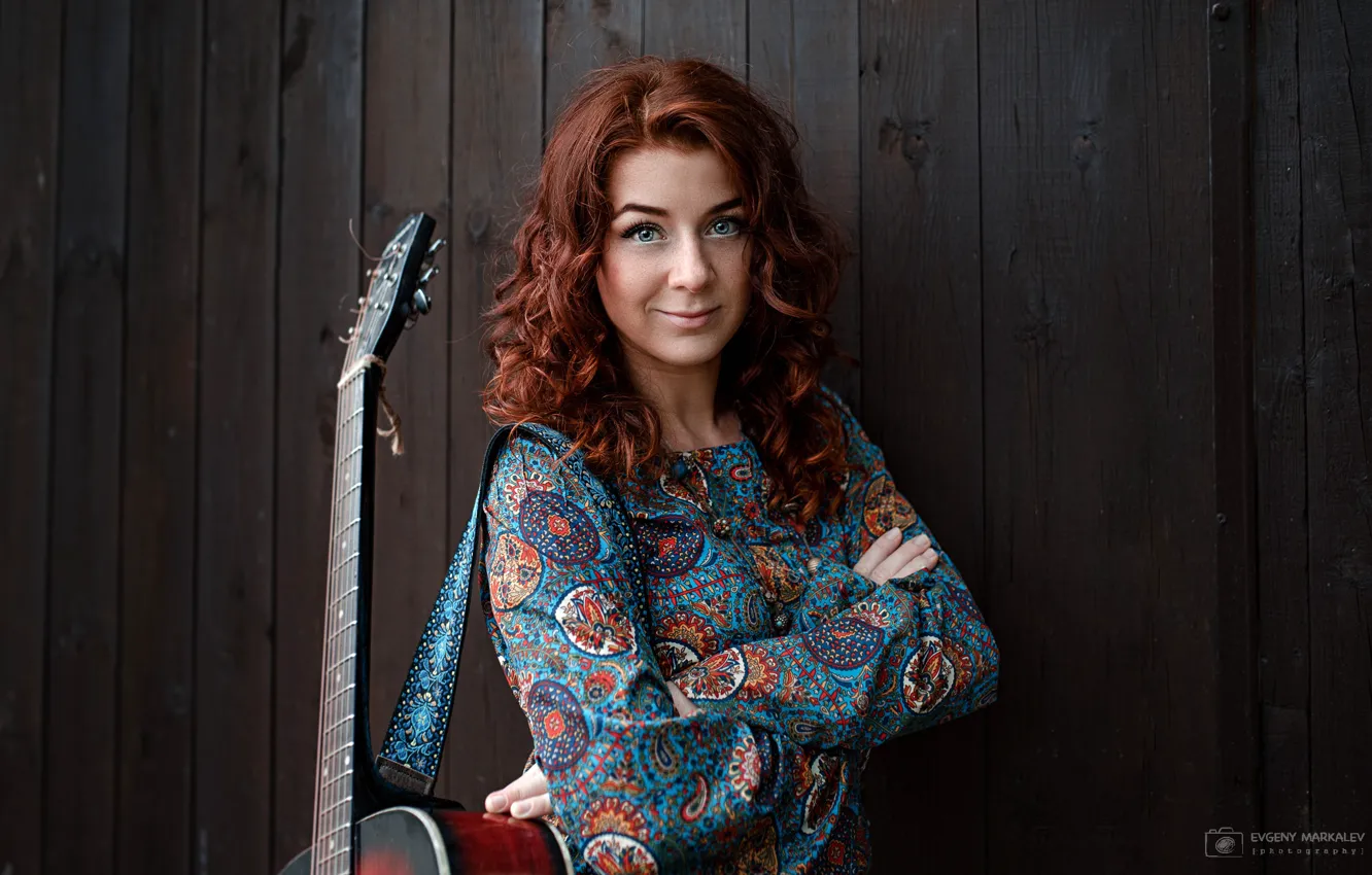 Photo wallpaper look, pose, background, wall, model, guitar, portrait, makeup