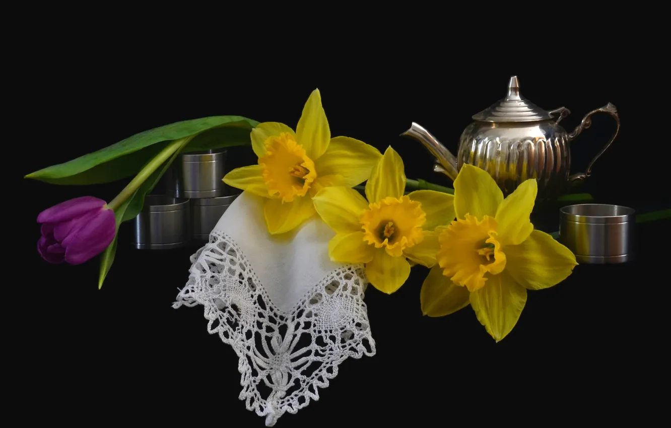 Photo wallpaper Tulip, kettle, still life, napkin, daffodils