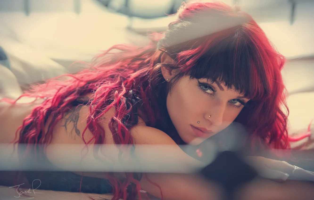 Photo wallpaper look, girl, red, piercing, girl, photographer, model, fire