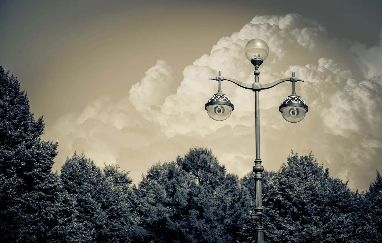 Photo wallpaper clouds, the city, posts, lights, Saint Petersburg