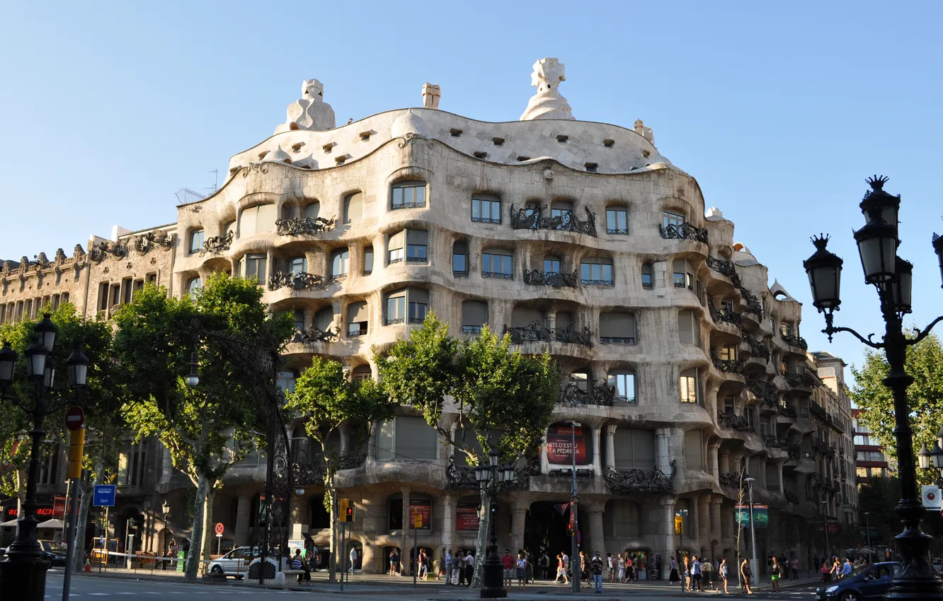 Photo wallpaper building, Spain, Barcelona, Barcelona, ​​Spain, La Pedrera, Casa Mila, Antoni Gaudí