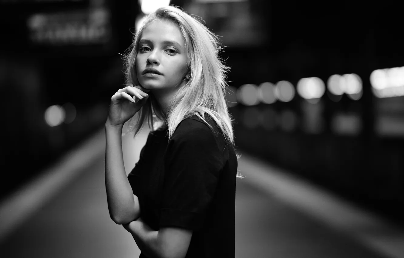 Photo wallpaper look, girl, pose, background, model, portrait, hands, makeup