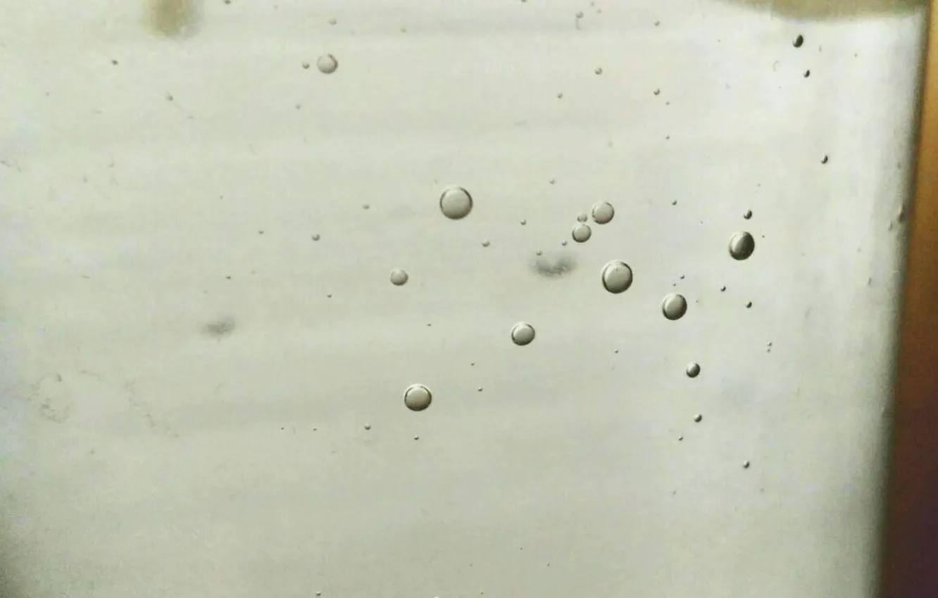 Photo wallpaper bottle, water, air bubbles