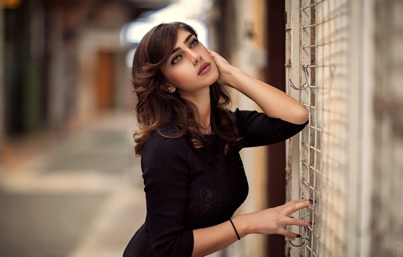 Photo wallpaper look, girl, makeup, grille, brown hair, manicure, Stephanos Georgiou