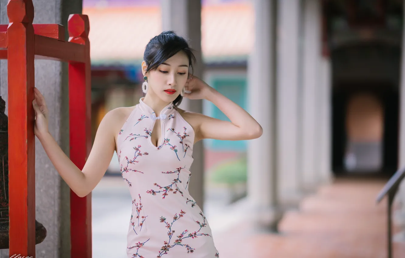 Photo wallpaper pose, model, portrait, makeup, figure, dress, brunette, hairstyle