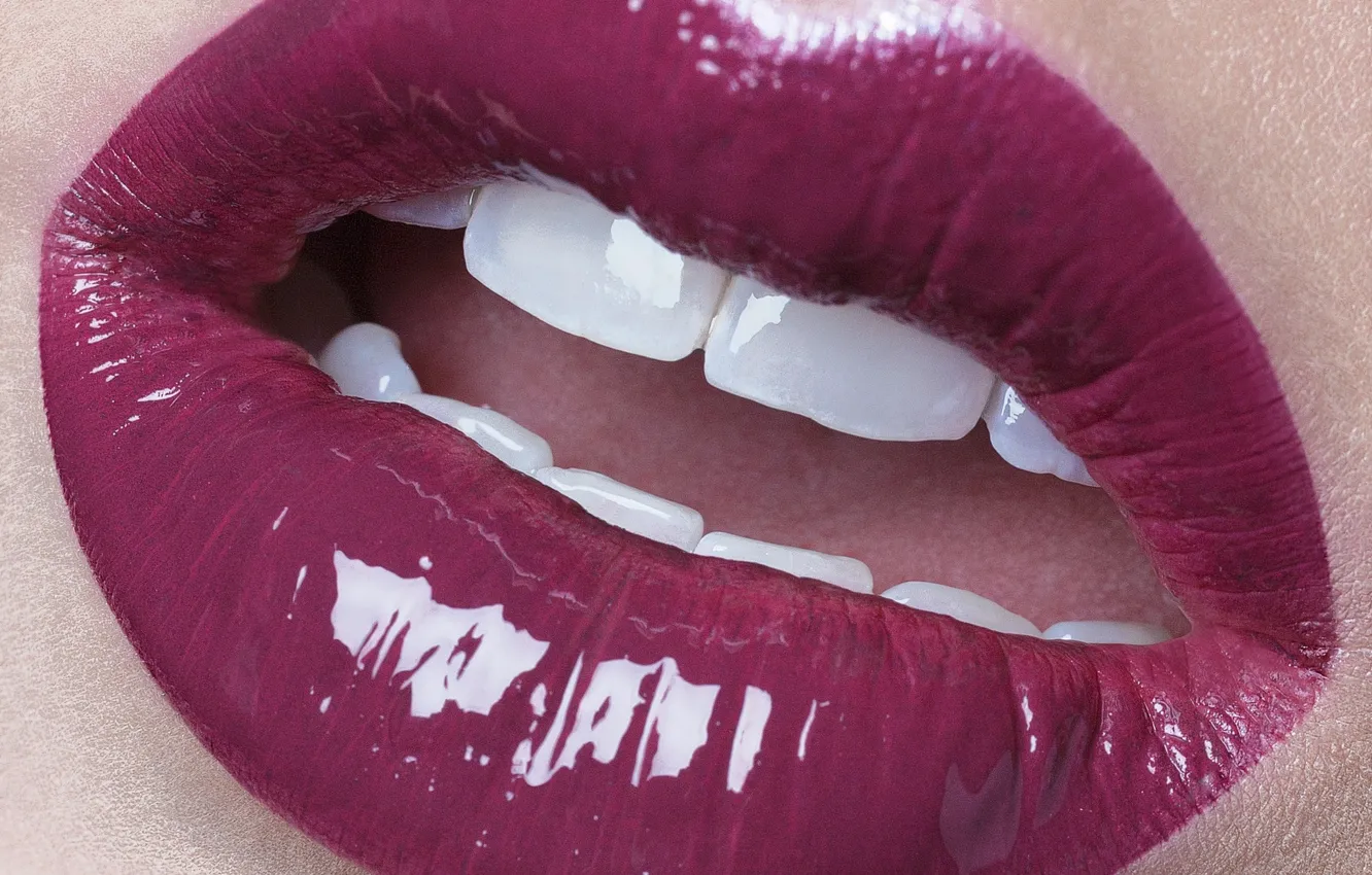 Photo wallpaper macro, lips, teeth, retouching