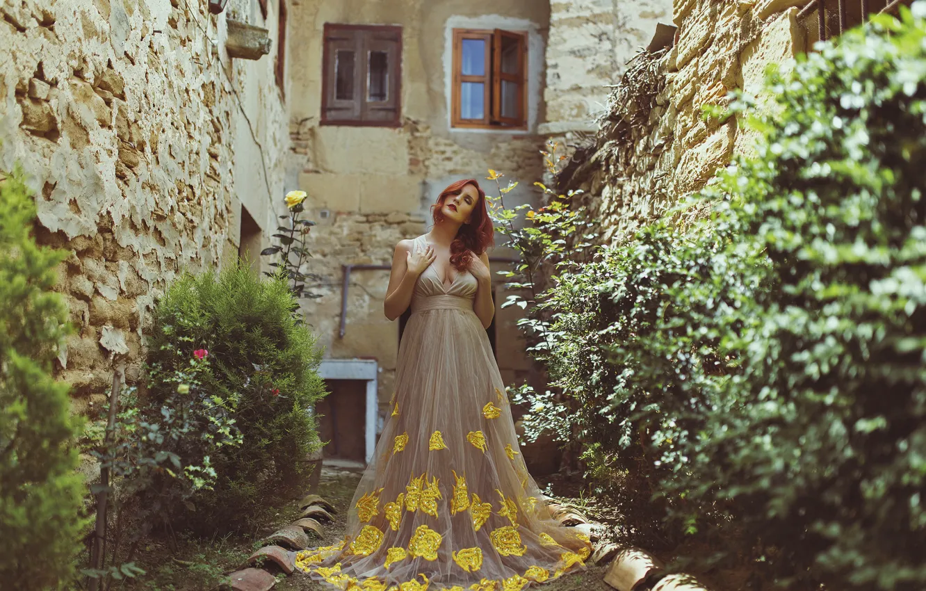 Photo wallpaper girl, face, style, dress