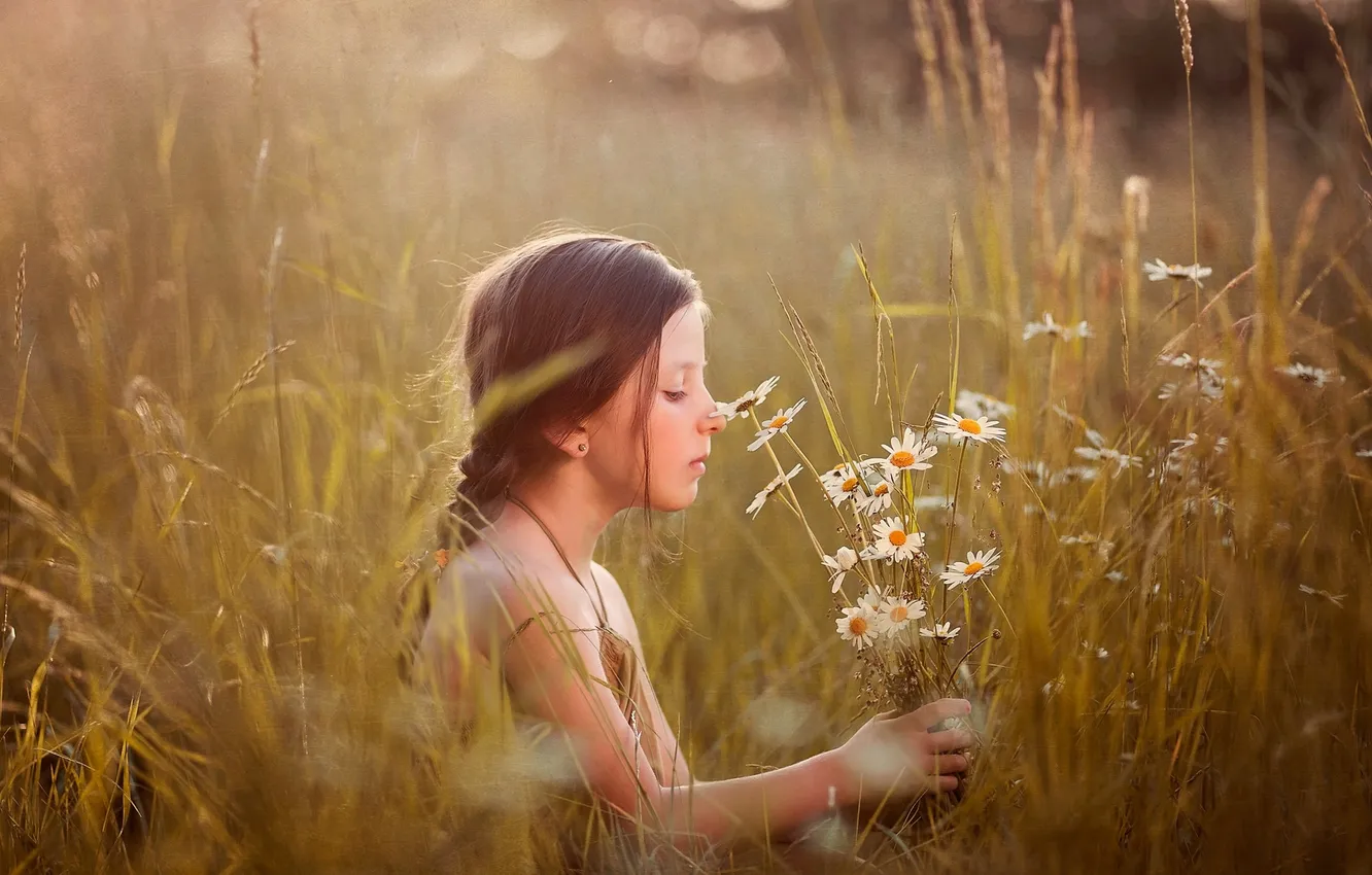 Photo wallpaper mood, chamomile, girl