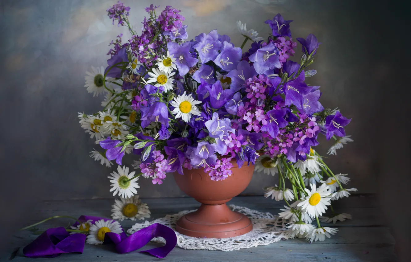 Photo wallpaper background, chamomile, bouquet, tape, vase, bells, Lionella Zimina