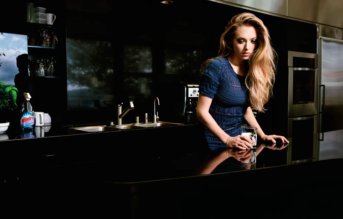 Photo wallpaper photoshoot, Amanda Seyfried, Un-Titled Project